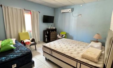 VENDE casa en Barrio Lote 4 sobre asfalto