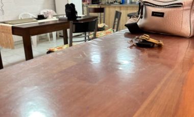 VENDE casa en Barrio Lote 4 sobre asfalto