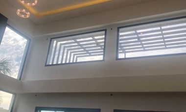 Importante propiedad con ascensor en venta Lagos de Canning