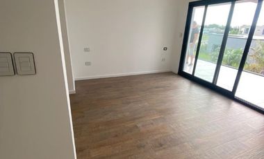 Importante propiedad con ascensor en venta Lagos de Canning