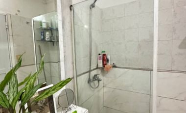 VENDE casa en esquina Barrio Incone 370m2.