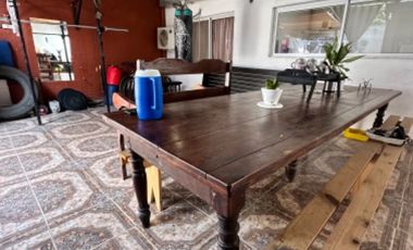VENDE casa en esquina Barrio Incone 370m2.