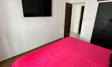 VENDE casa en esquina Barrio Incone 370m2.