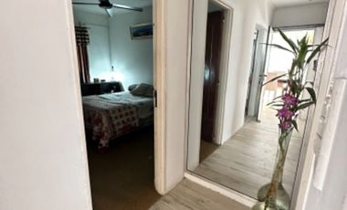 VENDE casa en esquina Barrio Incone 370m2.