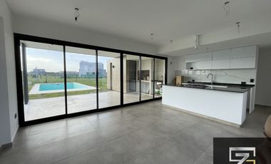 Casa en venta de 3 dormitorios en San felipe