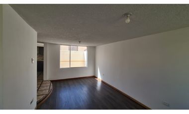 VENTA CASA ESTRENO, CONJUNTO MITAD DEL MUNDO