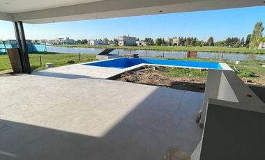 Casa en venta de 4 dormitorios a estrenar en San Lucas
