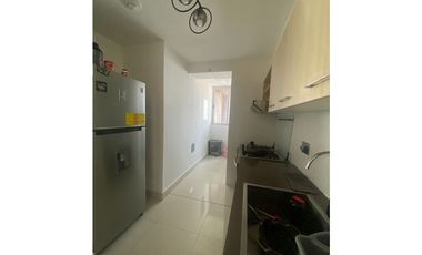 ALQUILER APATAMENTO SEMI AMOBLADO CARRASQUILLA