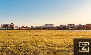 Lote con fondo a la laguna ubicado en San Lucas