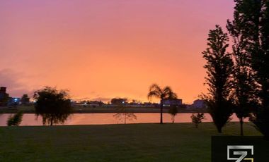 Lote con fondo a la laguna ubicado en San Lucas