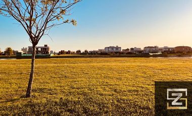 Lote con fondo a la laguna ubicado en San Lucas