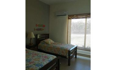 VENTA DE APARTAMENTO EN SAN CARLOS, PH PUNTA BARCO VILLAGE