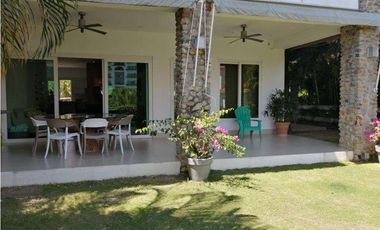 VENTA DE APARTAMENTO EN SAN CARLOS, PH PUNTA BARCO VILLAGE