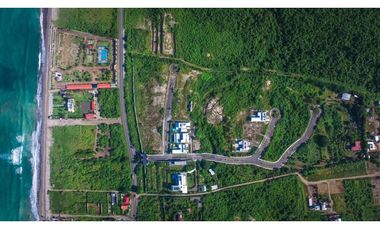 Terreno a pasos del mar Puerto Cayo