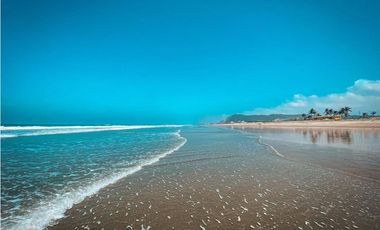 Terreno a pasos del mar Puerto Cayo