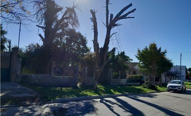 VENTA LOTE CON CASA A RECICLAR - BARRIO COLINAS PERALTA RAMOS