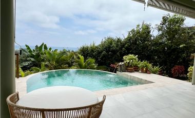Casa 3 dormitorios con piscina y vista al mar Ayampe