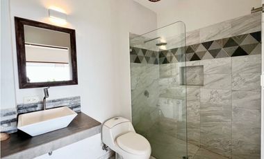 Casa 3 dormitorios con piscina y vista al mar Ayampe