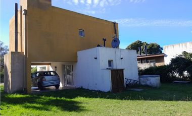 VENTA CASA 3 AMB. CON PARQUE APTO CREDITO Bº RESIDENCIAL EN MIRAMAR