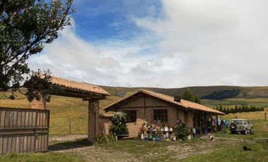HACIENDA DE  62 HECTREAS A 30 MINUTOS DE CAYAMBE