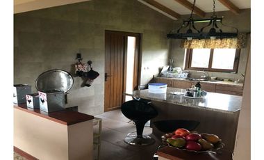VENDO QUINTA GANADERA A 5 MINUTOS DE CAYAMBE