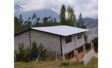 Propiedad en Venta 7000m2 y construcciones en Otavalo
