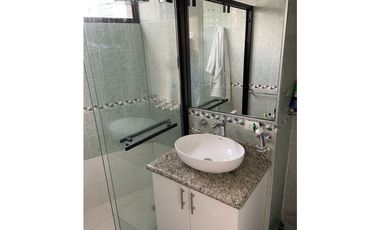 🌆 **¡Departamento en venta en el Edificio Crisja, Quito!** 🌆