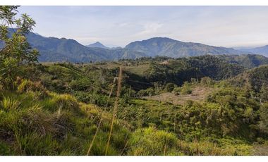 PROPIEDAD DE VENTA EN INTAG