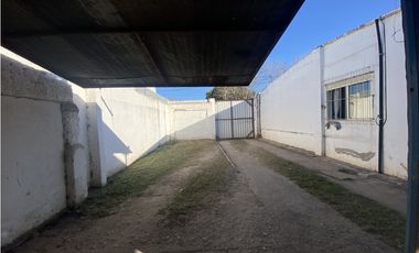 SE VENDE CASA 2 DORMITORIOS CALLE BRASIL CON PILETA