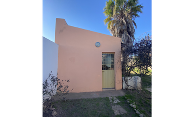 SE VENDE CASA 2 DORMITORIOS CALLE BRASIL CON PILETA
