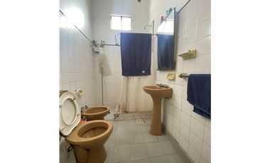 SE VENDE CASA 2 DORMITORIOS CALLE BRASIL CON PILETA