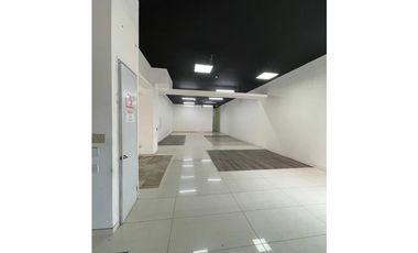 ALQUILER LOCAL Y GALERA COMERCIAL FERNANDEZ DE CORDOVA