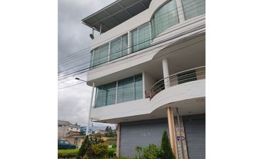 CASA RENTERA ESQUINERA – ALTA RENTABILIDAD EN CAYAMBE 💰📈