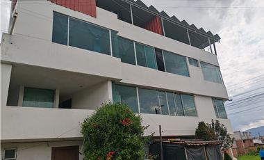 CASA RENTERA ESQUINERA – ALTA RENTABILIDAD EN CAYAMBE 💰📈