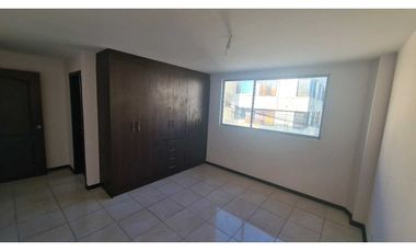VENTA DEPARTAMENTO, TRES DORMITORIOS, EDIFICIO SEGURO, CALDERÓN