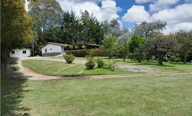 Venta Lote En El Retiro, Con frente a La Via LLanogrande.