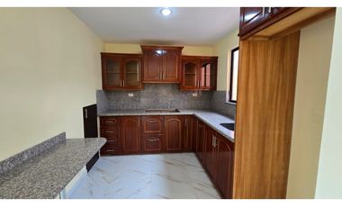 SE VENDE CASA ECONOMICA SECTOR EL VALLE URB. LAGUNAS DEL SOL