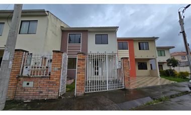 SE VENDE CASA ECONOMICA SECTOR EL VALLE URB. LAGUNAS DEL SOL