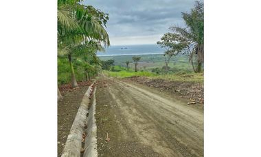 Terreno con hermosa vista al mar Ayampe