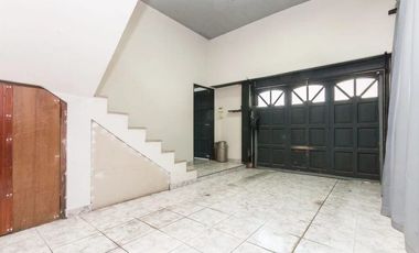 Casa en venta de 3 dormitorios c/ cochera en Temperley