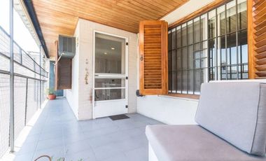 Casa en venta de 3 dormitorios c/ cochera en Temperley