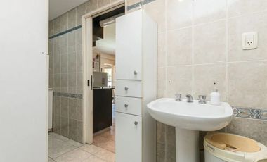 Casa en venta de 3 dormitorios c/ cochera en Temperley