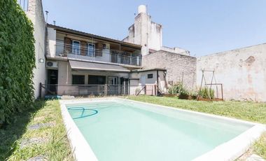 Casa en venta de 3 dormitorios c/ cochera en Temperley