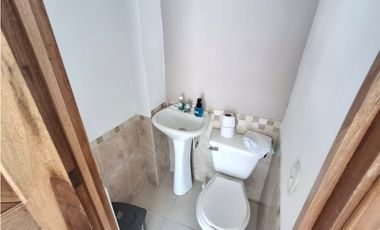 SE RENTA LOCAL CERCA AL PARQUE PRINCIPAL DE MONTENEGRO , QUINDIO