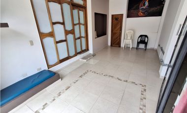 SE RENTA LOCAL CERCA AL PARQUE PRINCIPAL DE MONTENEGRO , QUINDIO