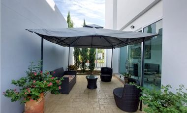 CASA EN VENTA O ARRIENDO EN PICACHO CON PISCINA - CONJUNTO CERRADO