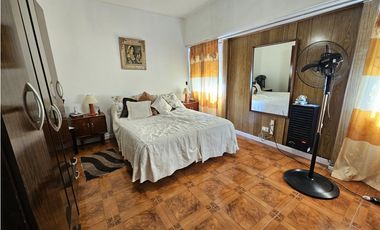 venta de departamento de 4 ambientes 2° piso por escalera