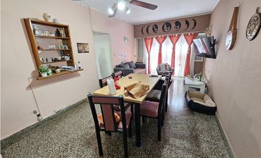 venta de departamento de 4 ambientes 2° piso por escalera