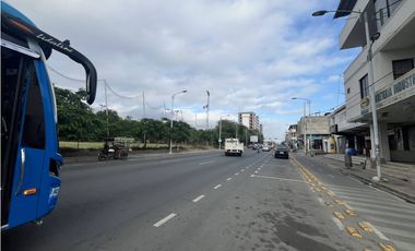 LOTE COMERCIAL EXCELENTE UBICACION, PLENA AV 4 NOVIEMBRE,