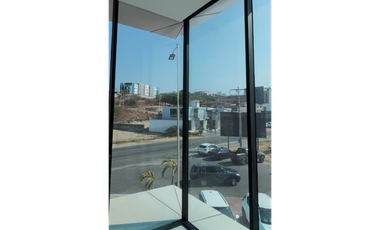 OPORTUNIDAD CONSULTORIO, EN UMIÑAMED, MANTA